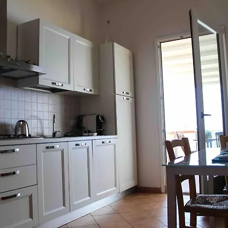 Sunrise Apartment *